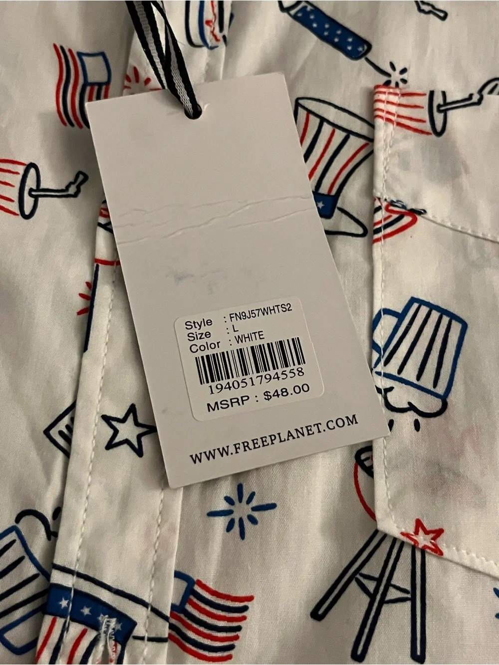 Free Planet Short-Sleeve Button-Down Shirt - White, Red, Blue Mens Size L NWT